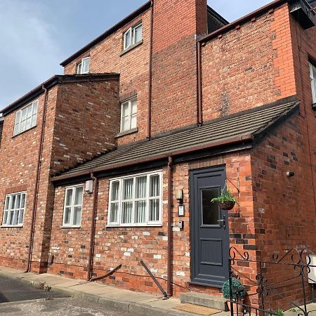 Be My Guest Liverpool - Ground Floor Apartment With Parking エクステリア 写真