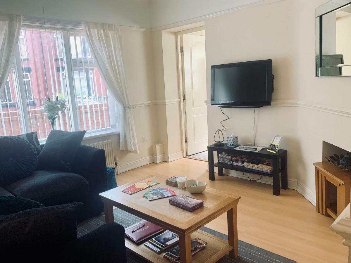 Be My Guest Liverpool - Ground Floor Apartment With Parking エクステリア 写真